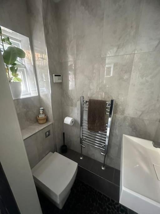 Quirky Town Centre Hideaway Villa Лемингтън Спа Екстериор снимка